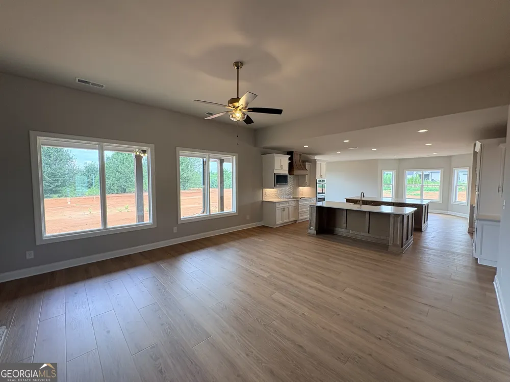 348 Grove PARK Senoia, GA 30276