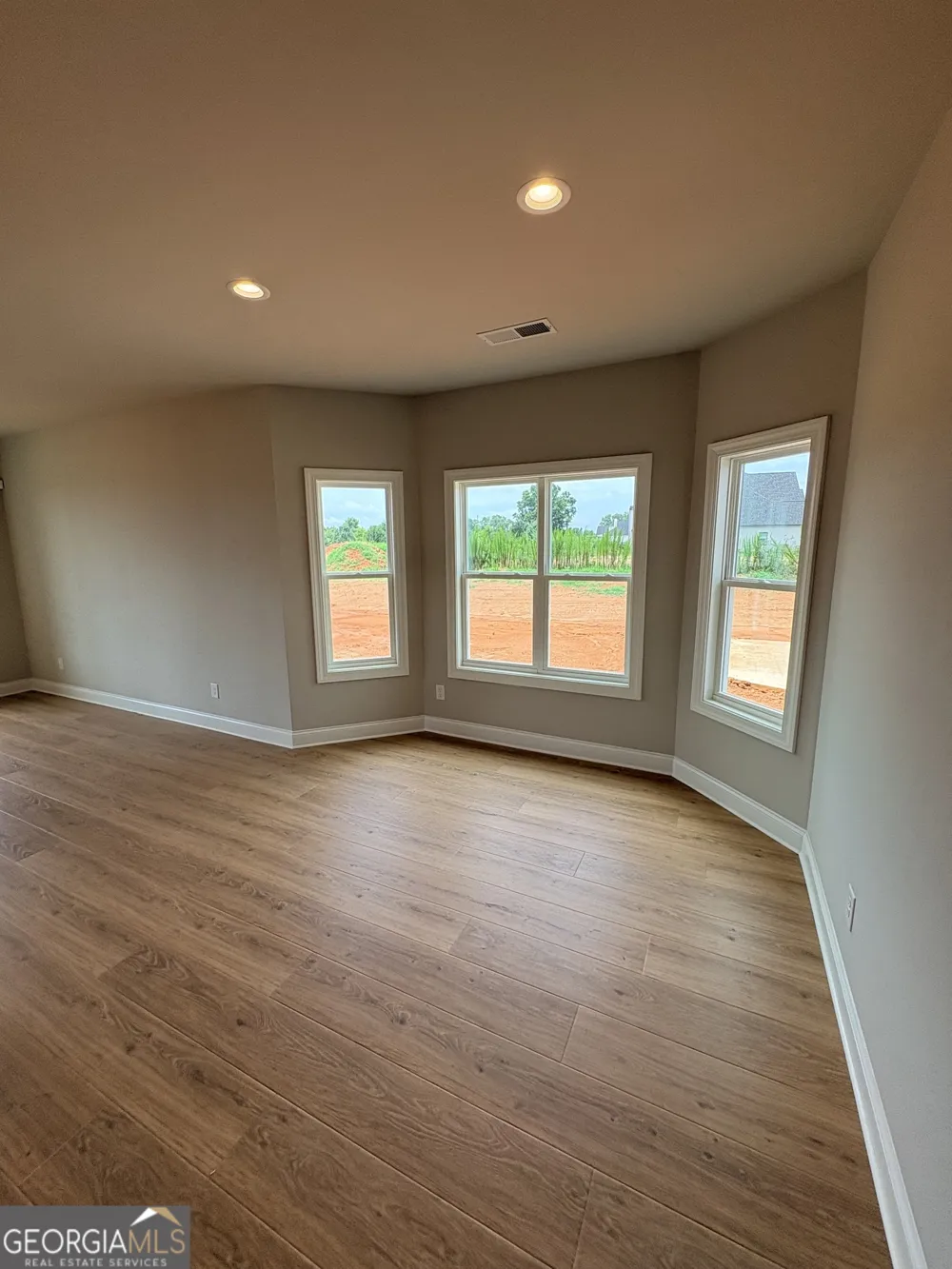 348 Grove PARK Senoia, GA 30276