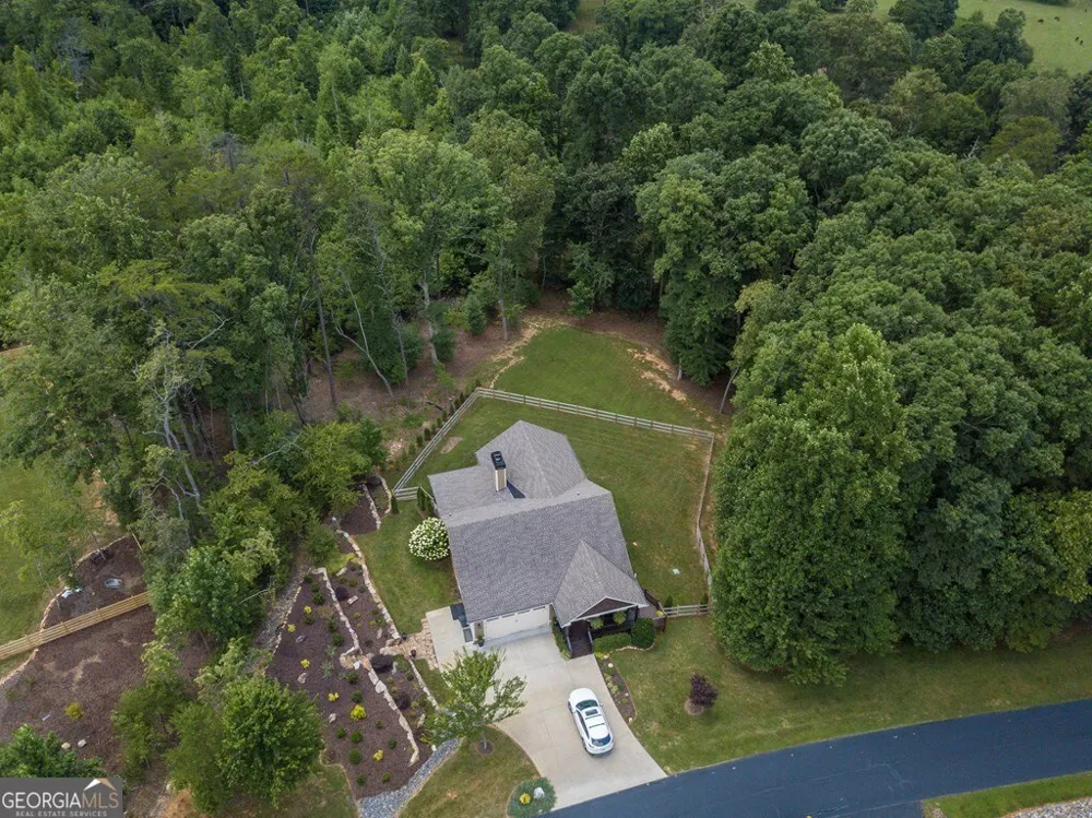 2068 Gallatin RD Young Harris, GA 30582