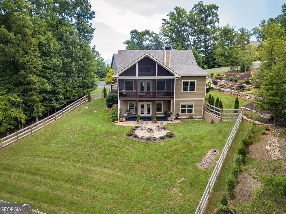 2068 Gallatin RD Young Harris, GA 30582