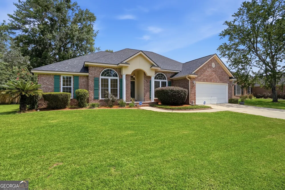 197 Young WAY Richmond Hill, GA 31324