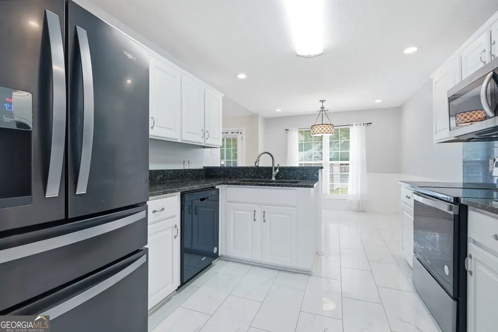 197 Young WAY Richmond Hill, GA 31324