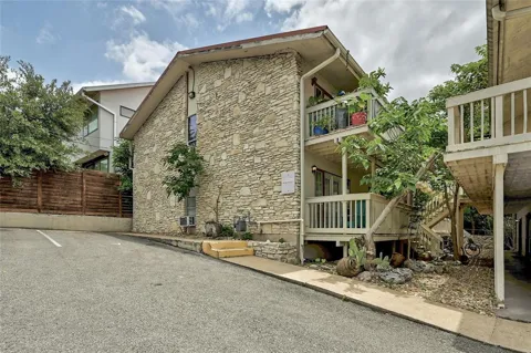 1510 W 6th Street #212