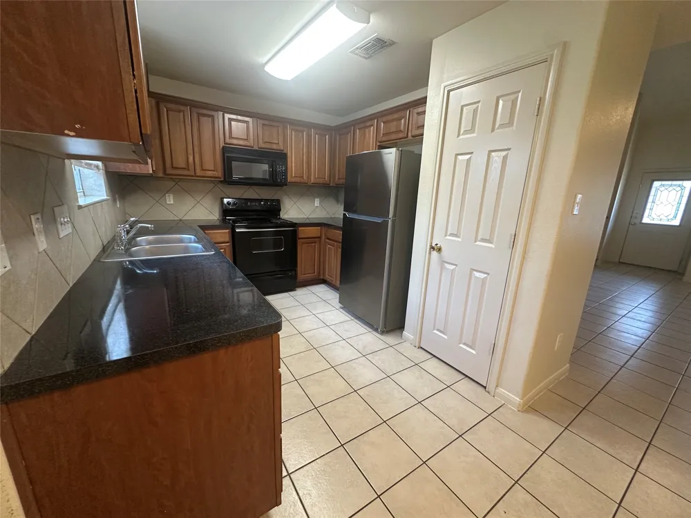 1408 Bergin Court #B Georgetown, TX 78626