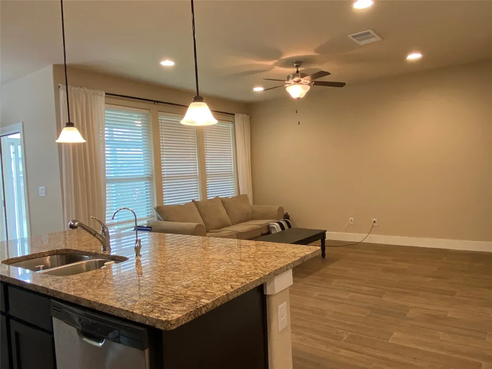 351 Madison Oaks Avenue #3B Georgetown, TX 78626