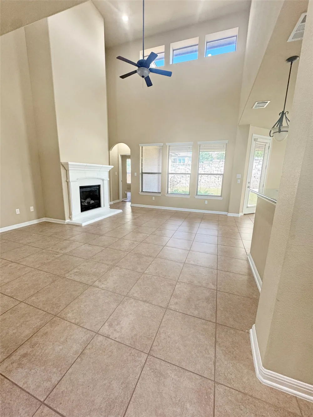 14312 SENIA Bend Austin, TX 78738