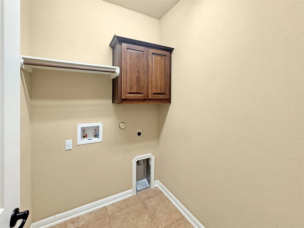 14312 SENIA Bend Austin, TX 78738