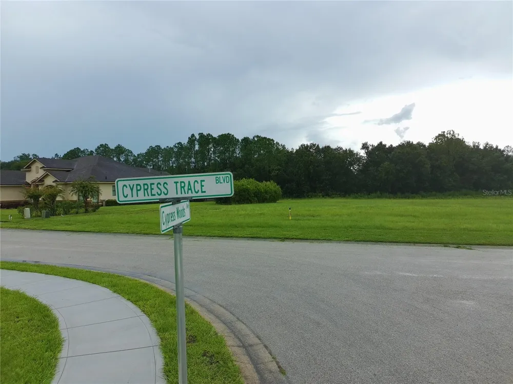 CYPRESS TRACE BOULEVARD Lakeland, FL 33809