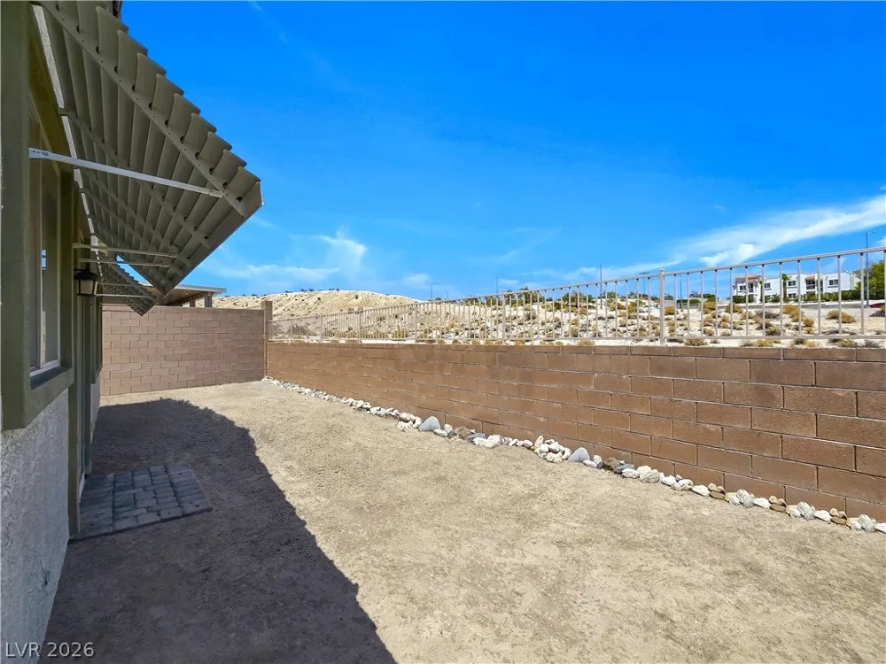 2736 Brinkley Manor Street Laughlin, NV 89029
