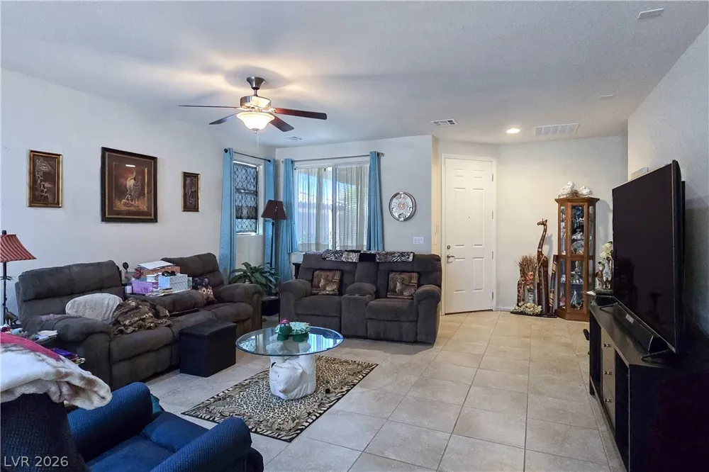 2736 Brinkley Manor Street Laughlin, NV 89029