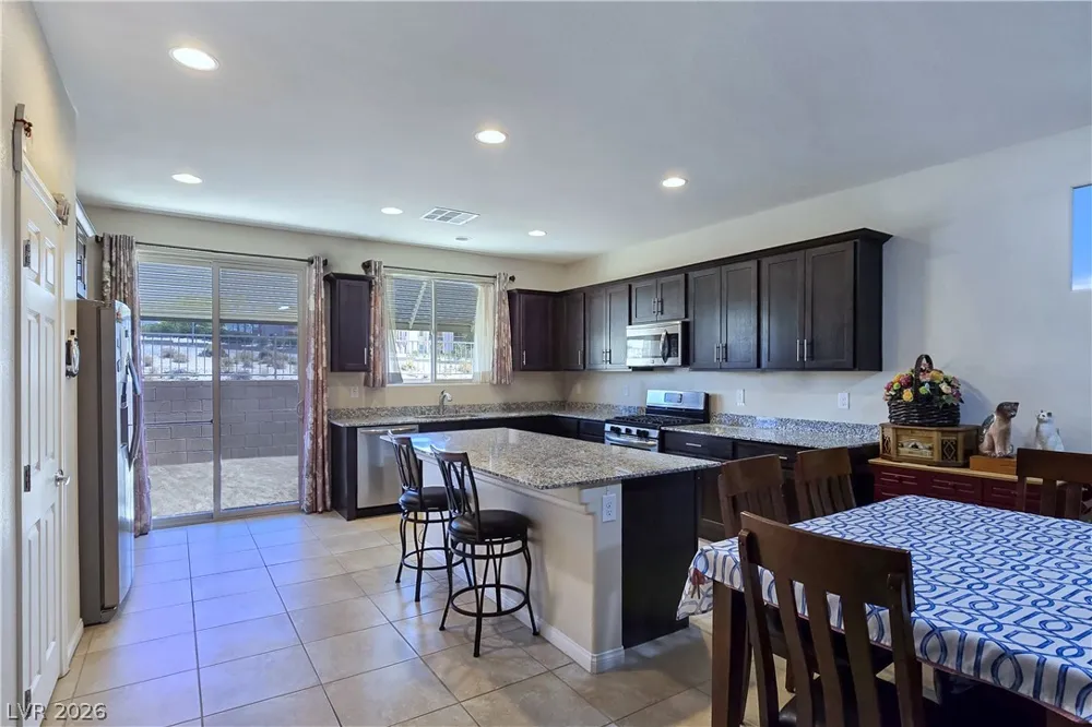 2736 Brinkley Manor Street Laughlin, NV 89029