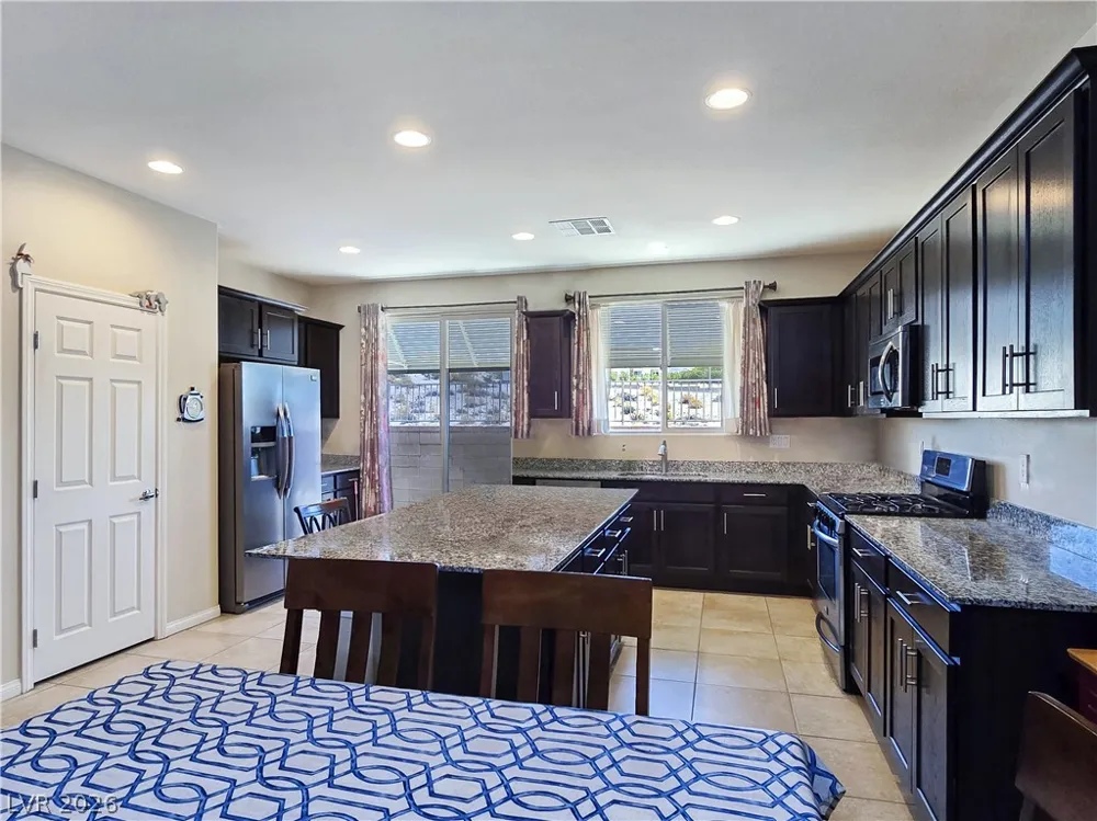 2736 Brinkley Manor Street Laughlin, NV 89029