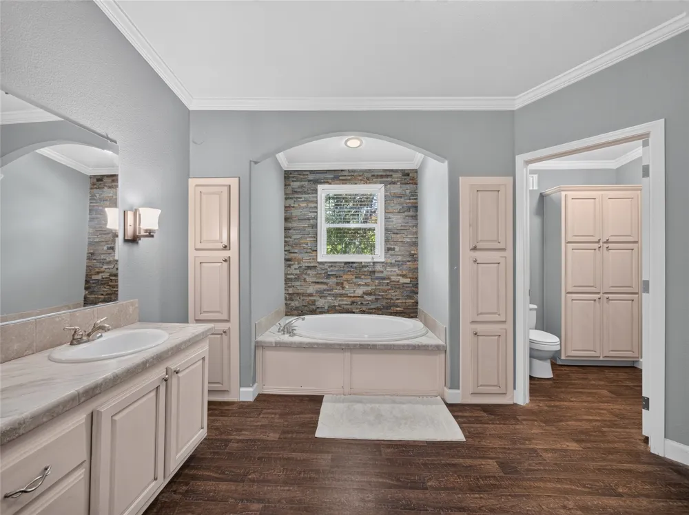155 Hidden Oaks Loop Elgin, TX 78621