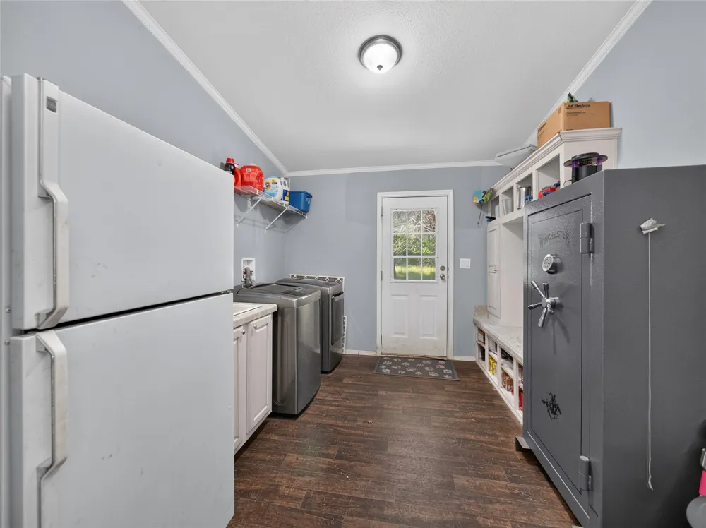 155 Hidden Oaks Loop Elgin, TX 78621