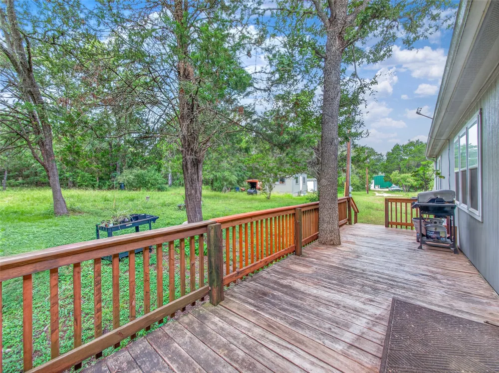 155 Hidden Oaks Loop Elgin, TX 78621