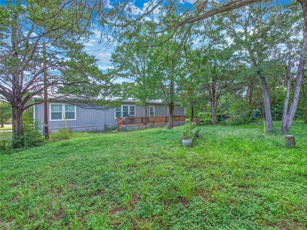 155 Hidden Oaks Loop Elgin, TX 78621