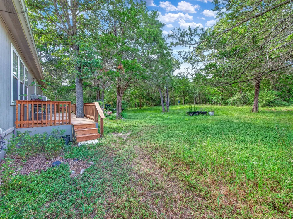 155 Hidden Oaks Loop Elgin, TX 78621