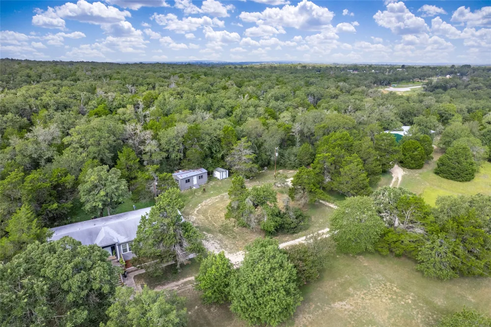 155 Hidden Oaks Loop Elgin, TX 78621