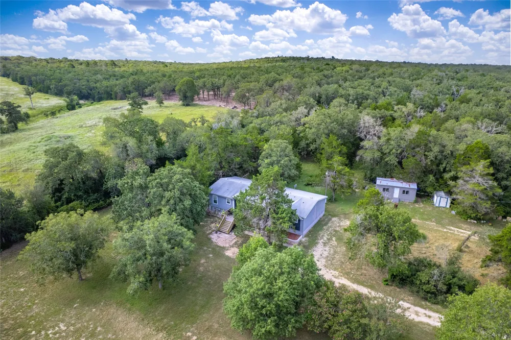 155 Hidden Oaks Loop Elgin, TX 78621