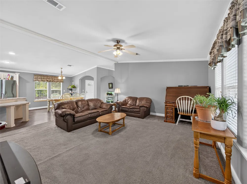 155 Hidden Oaks Loop Elgin, TX 78621