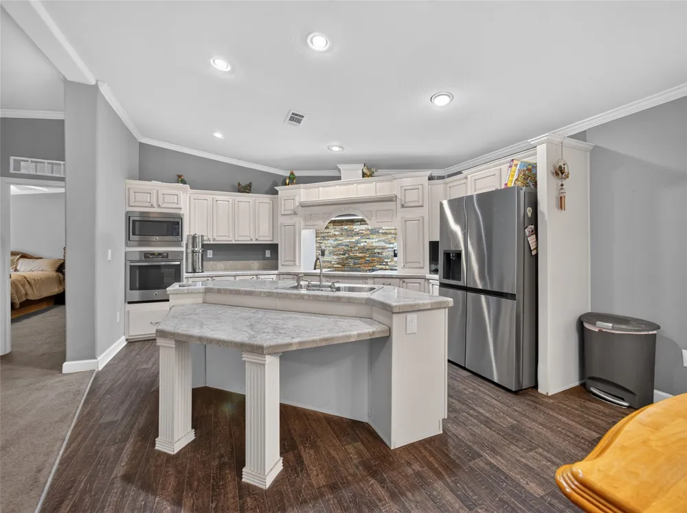 155 Hidden Oaks Loop Elgin, TX 78621