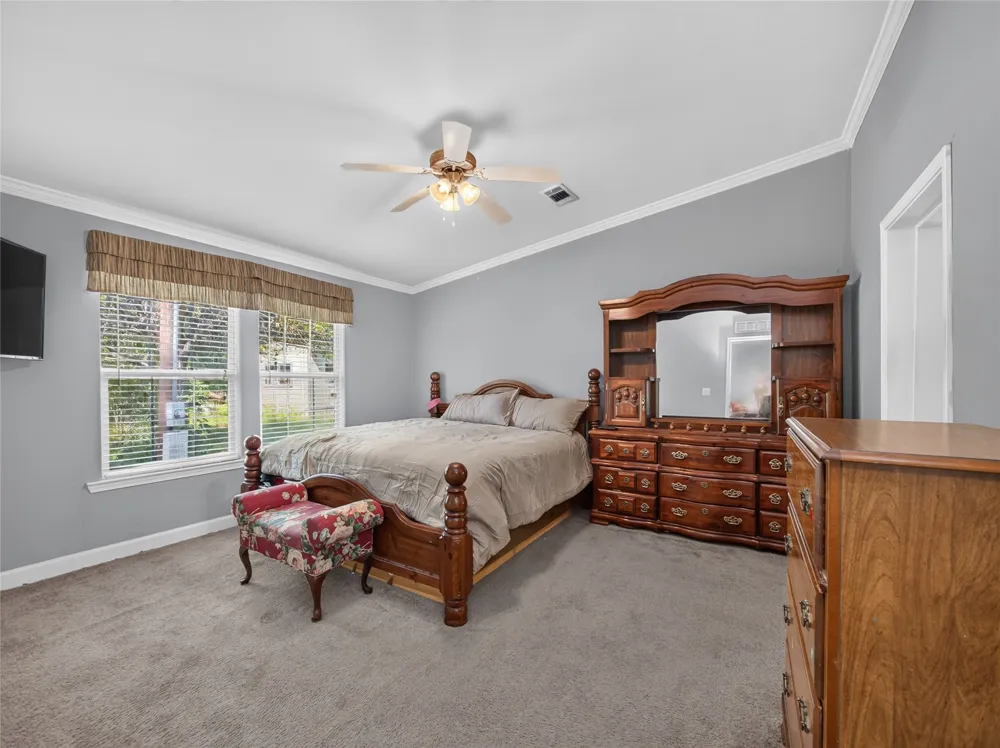 155 Hidden Oaks Loop Elgin, TX 78621