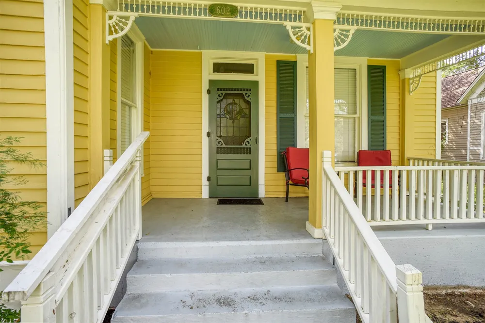 602 Mills Street Smithville, TX 78957