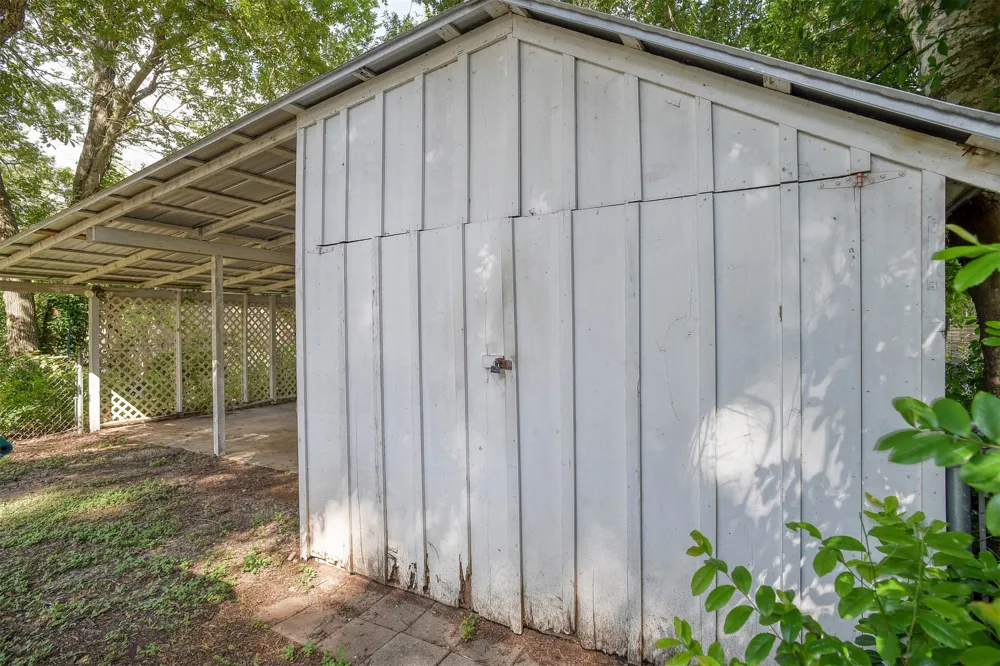 602 Mills Street Smithville, TX 78957