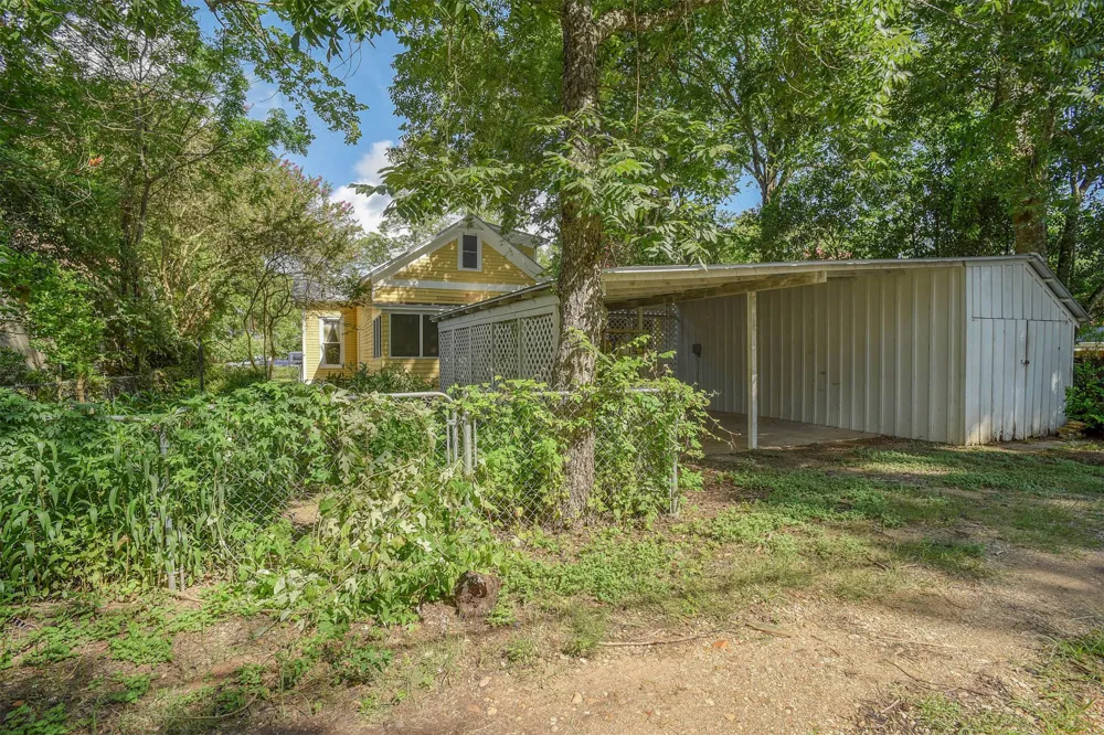 602 Mills Street Smithville, TX 78957