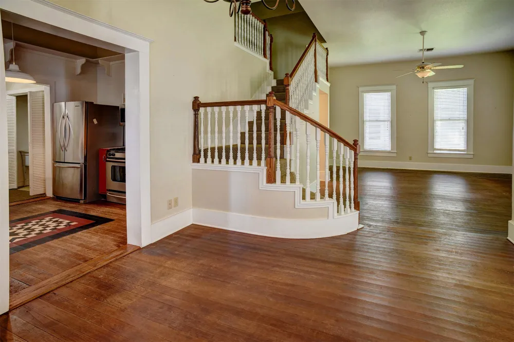 602 Mills Street Smithville, TX 78957