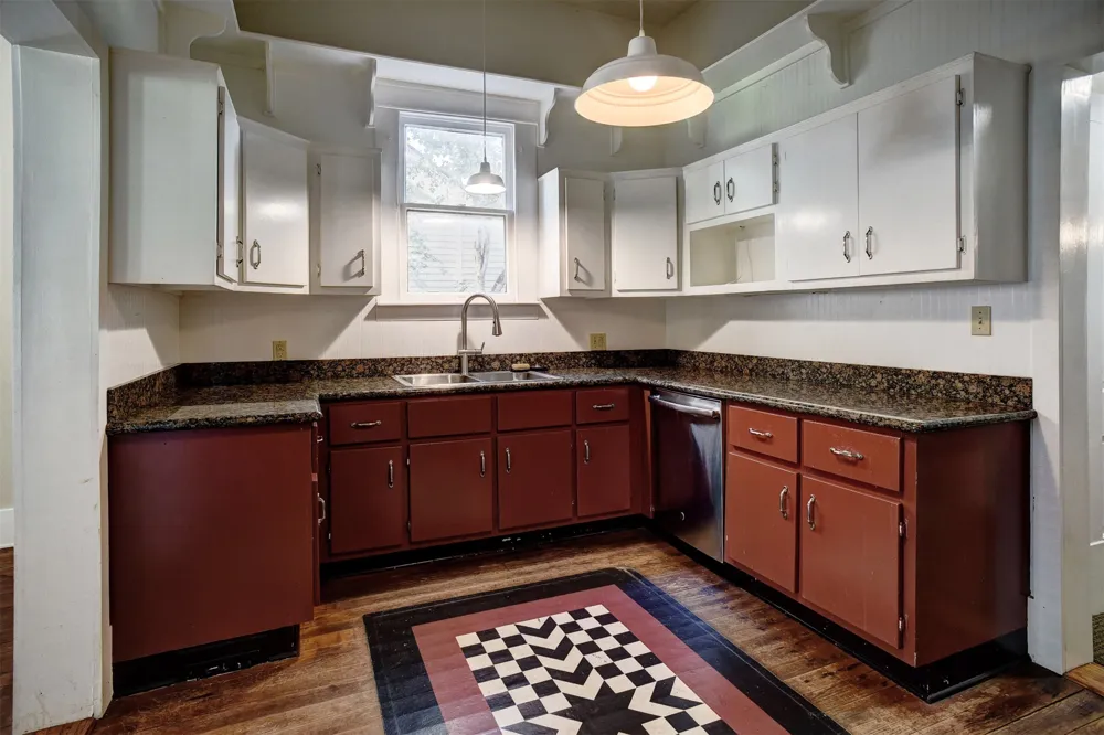 602 Mills Street Smithville, TX 78957