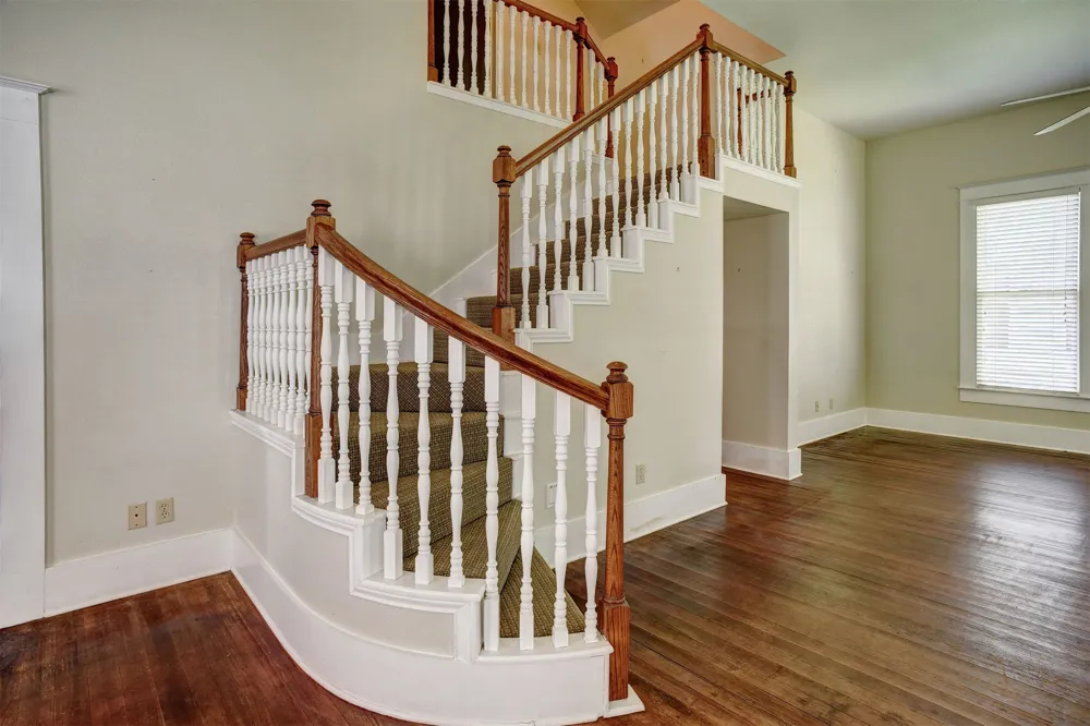 602 Mills Street Smithville, TX 78957