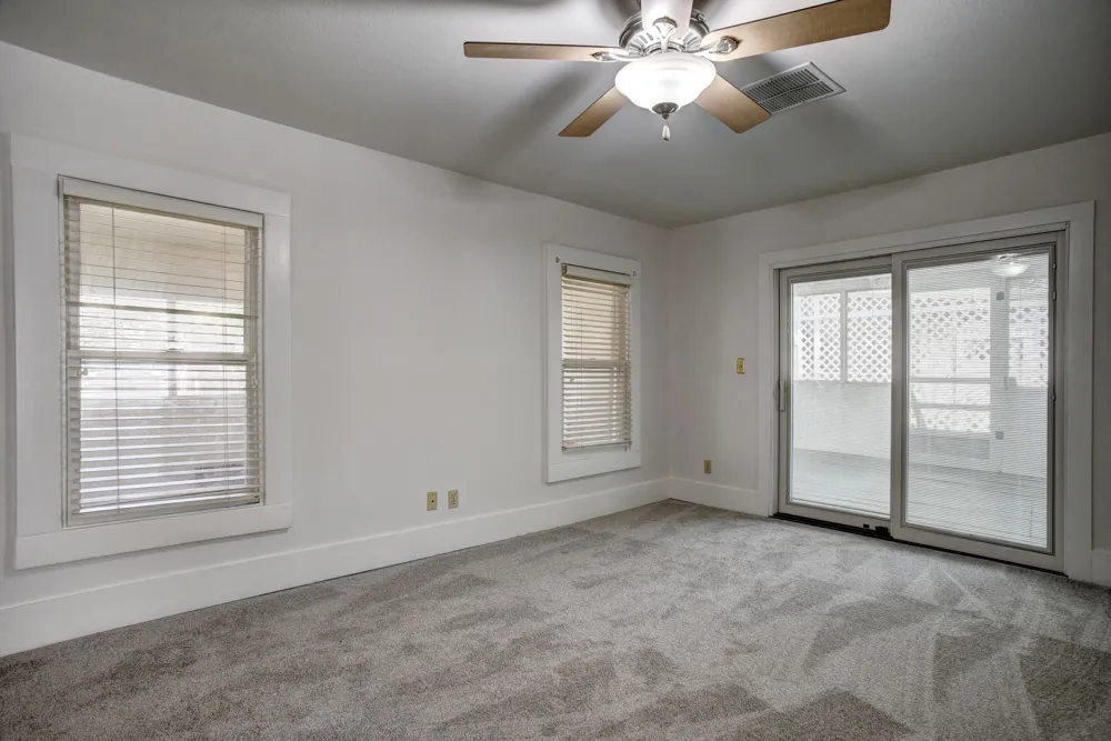 602 Mills Street Smithville, TX 78957