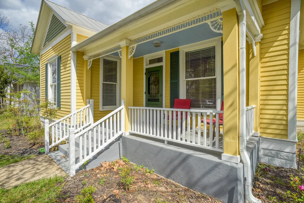 602 Mills Street Smithville, TX 78957