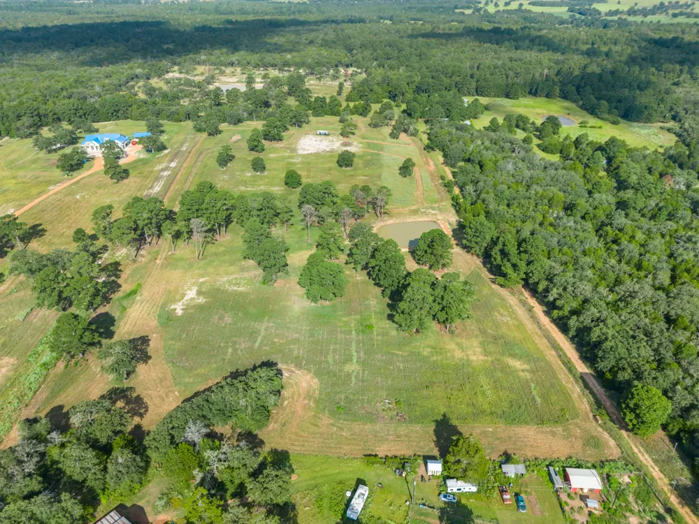 170 Split Oak Road Smithville, TX 78957