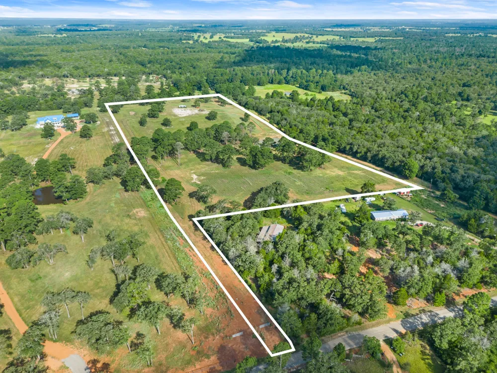 170 Split Oak Road Smithville, TX 78957