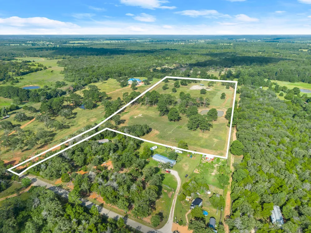 170 Split Oak Road Smithville, TX 78957
