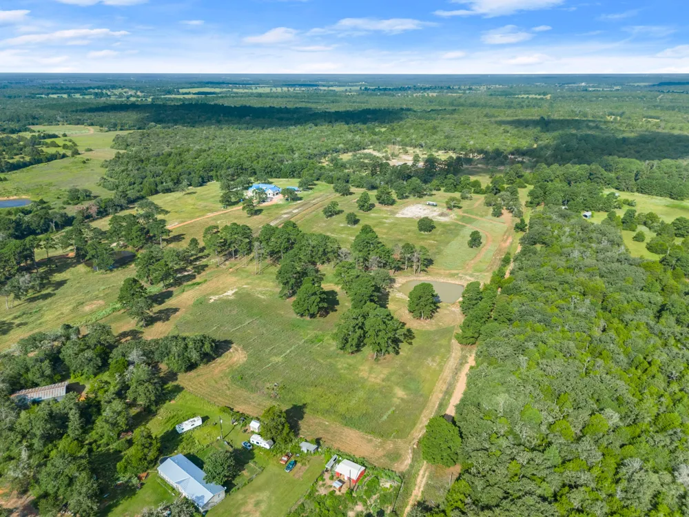 170 Split Oak Road Smithville, TX 78957