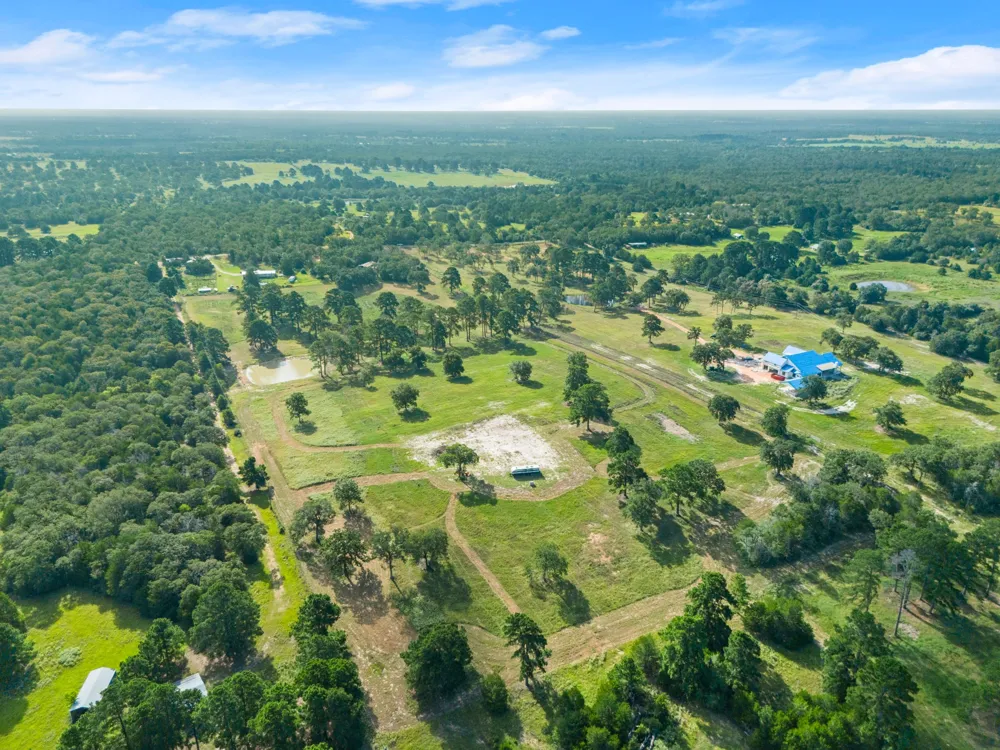170 Split Oak Road Smithville, TX 78957