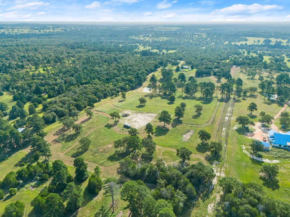170 Split Oak Road Smithville, TX 78957