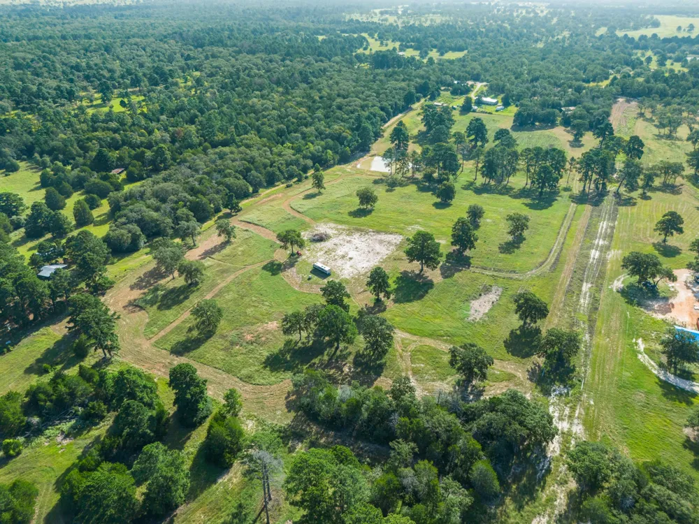 170 Split Oak Road Smithville, TX 78957