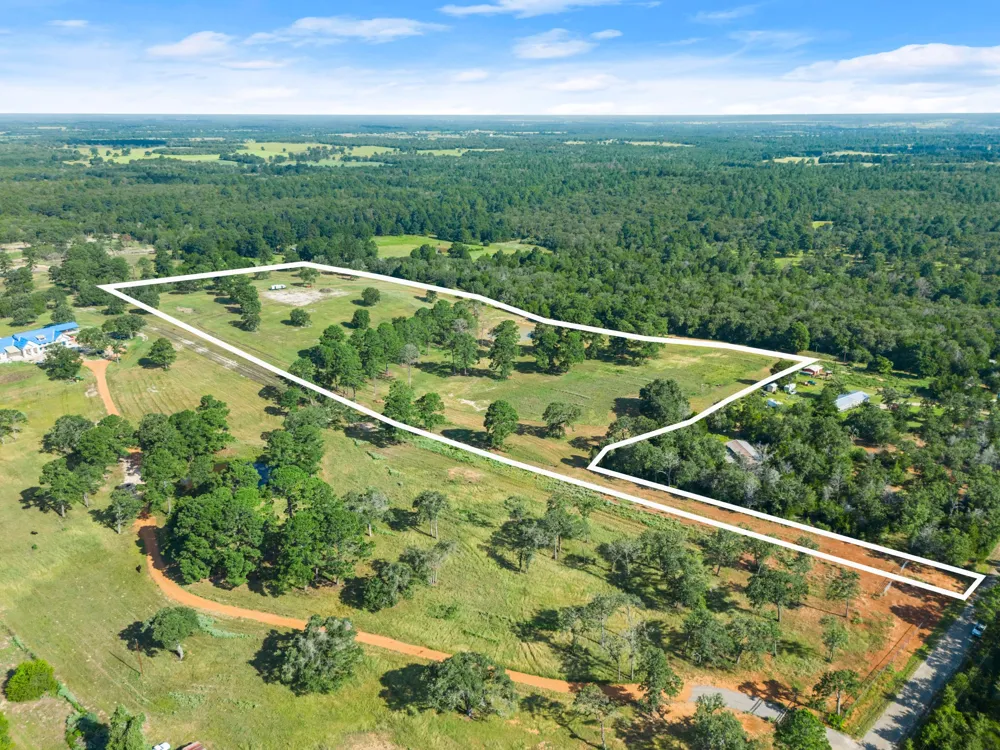 170 Split Oak Road Smithville, TX 78957