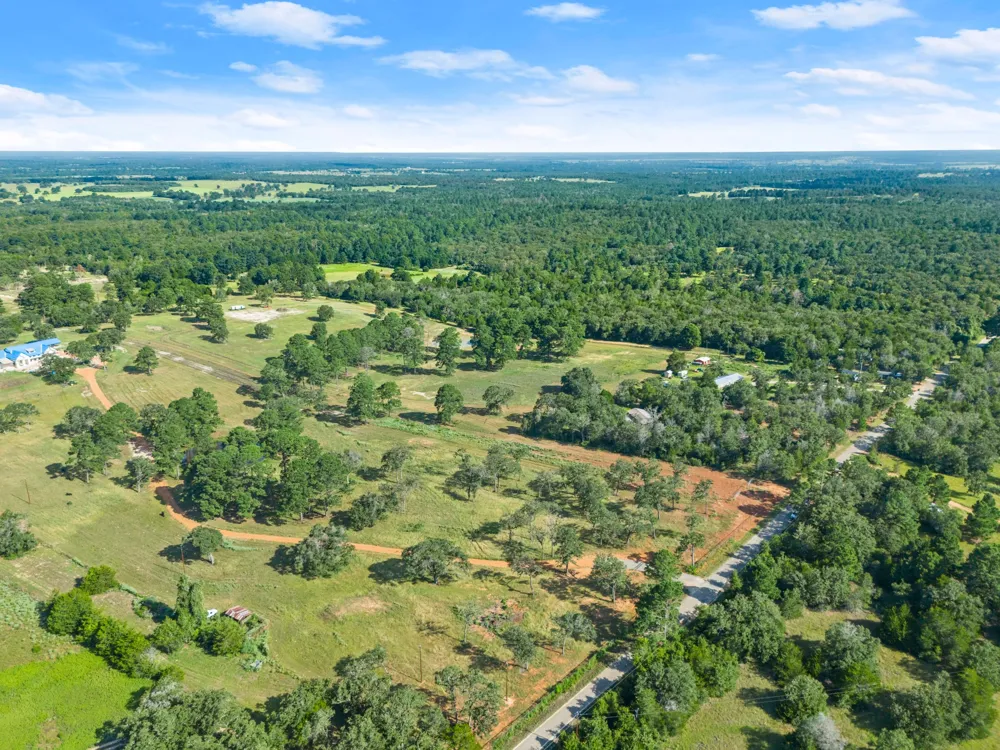 170 Split Oak Road Smithville, TX 78957