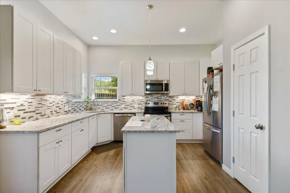 306 Songwood Drive Spicewood, TX 78669