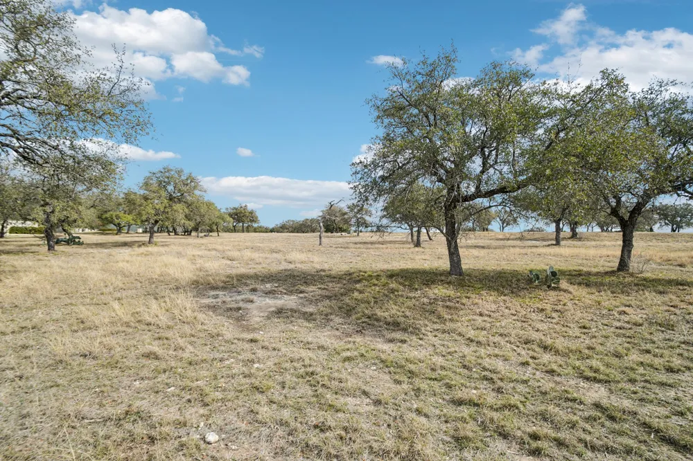 3100 Kahala Sunset Drive Spicewood, TX 78669
