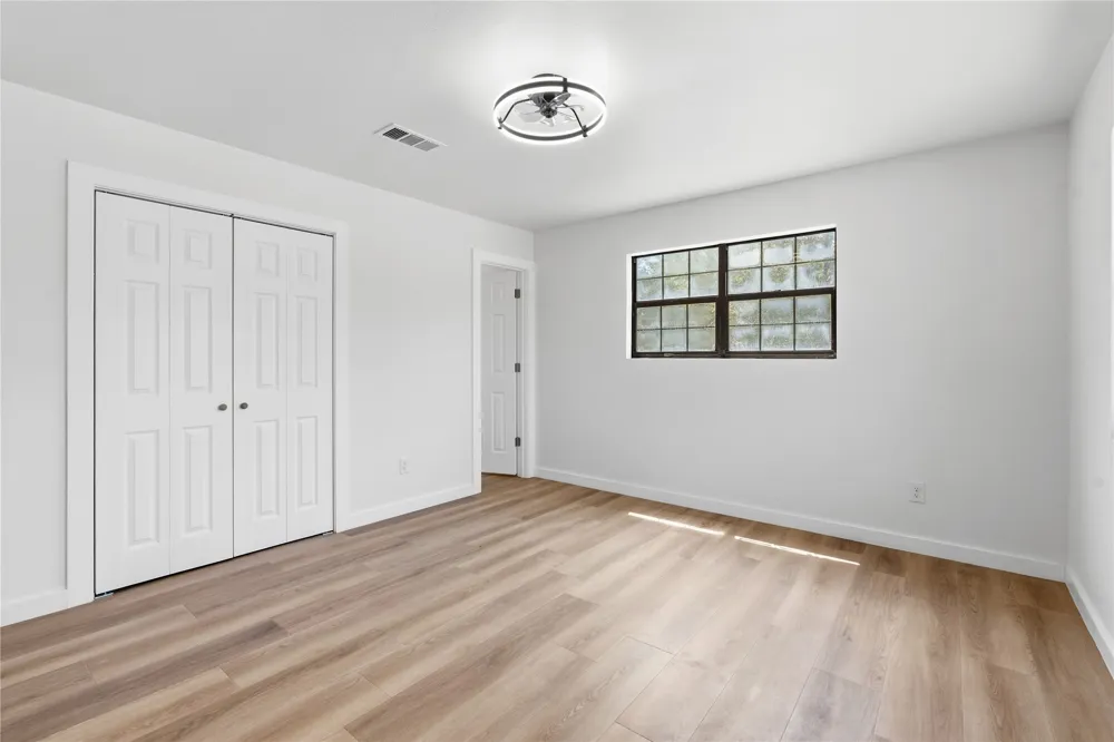 747 Chamberlin Road Dale, TX 78616