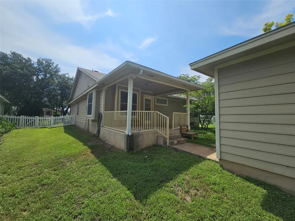 4211 Mather Kyle, TX 78640