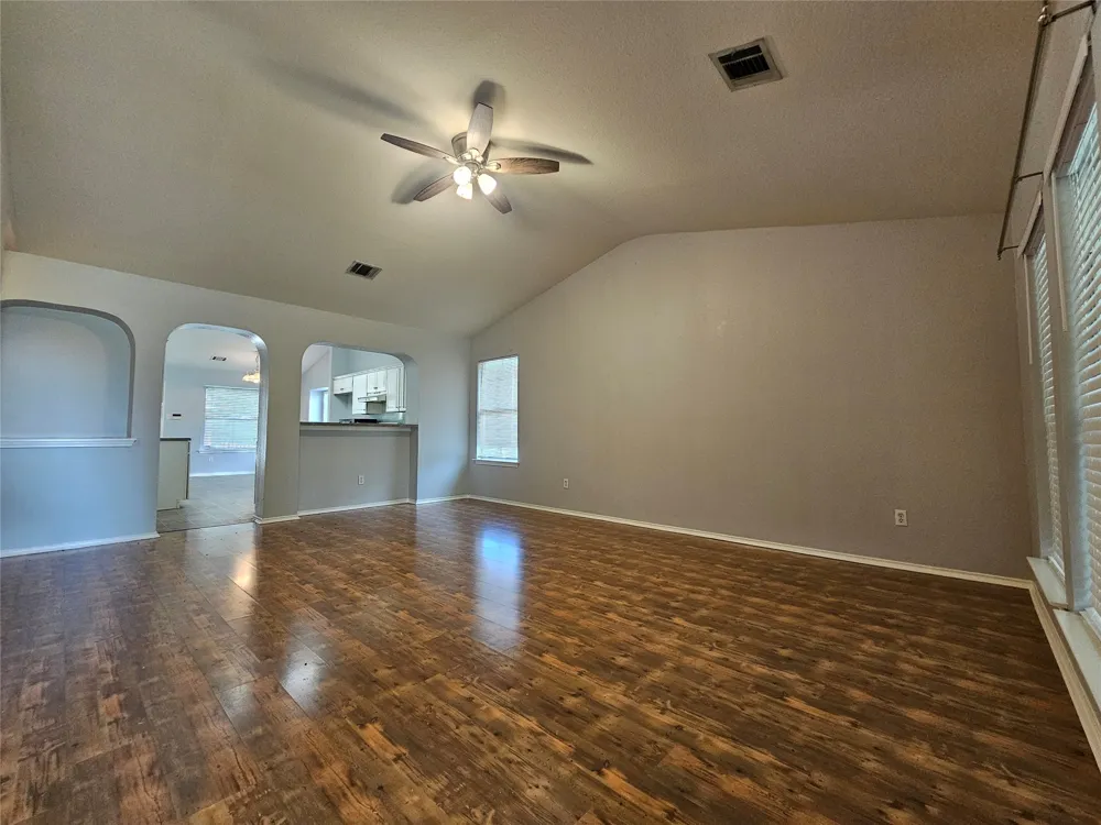 4211 Mather Kyle, TX 78640