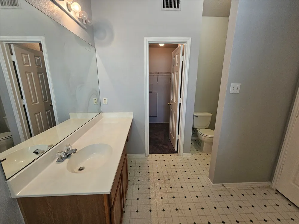 4211 Mather Kyle, TX 78640