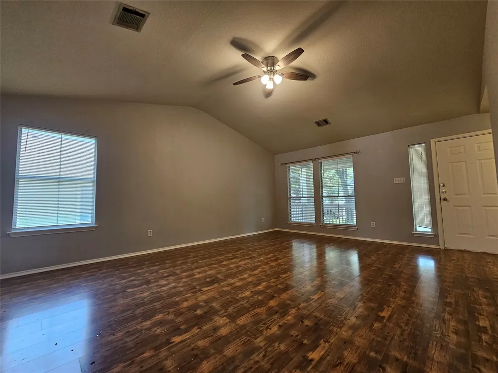 4211 Mather Kyle, TX 78640